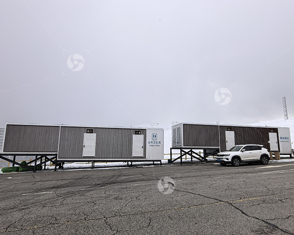 黄龙景区牵引式真空厕所