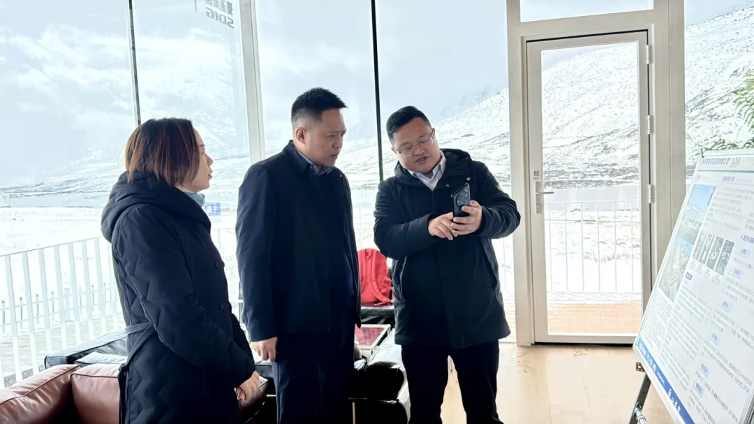 学习借鉴先进经验 推动巴塘文旅设施提质升级 —— 夏进孟赴红海子景区考察